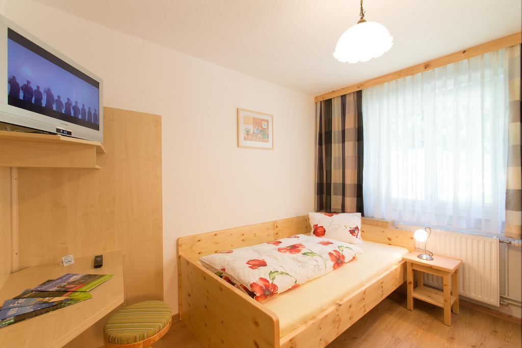 Haus Moser Wörschach Pokoj fotografie