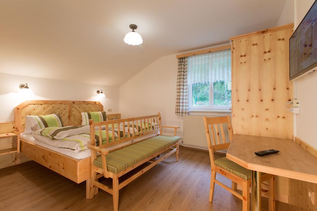 Haus Moser Wörschach Pokoj fotografie