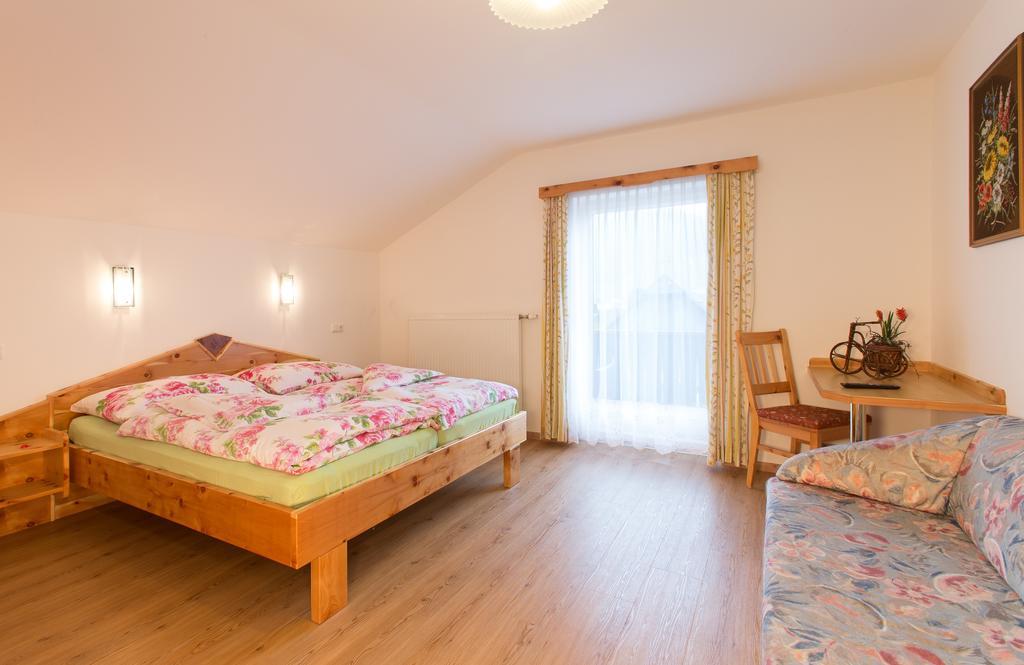 Haus Moser Wörschach Pokoj fotografie